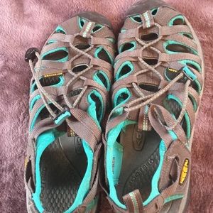 Women’s Keen Whispers